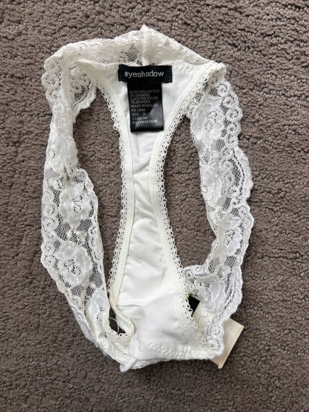 Eyeshadow Cream Lace V-Waist Thong - Picture 3 of 7